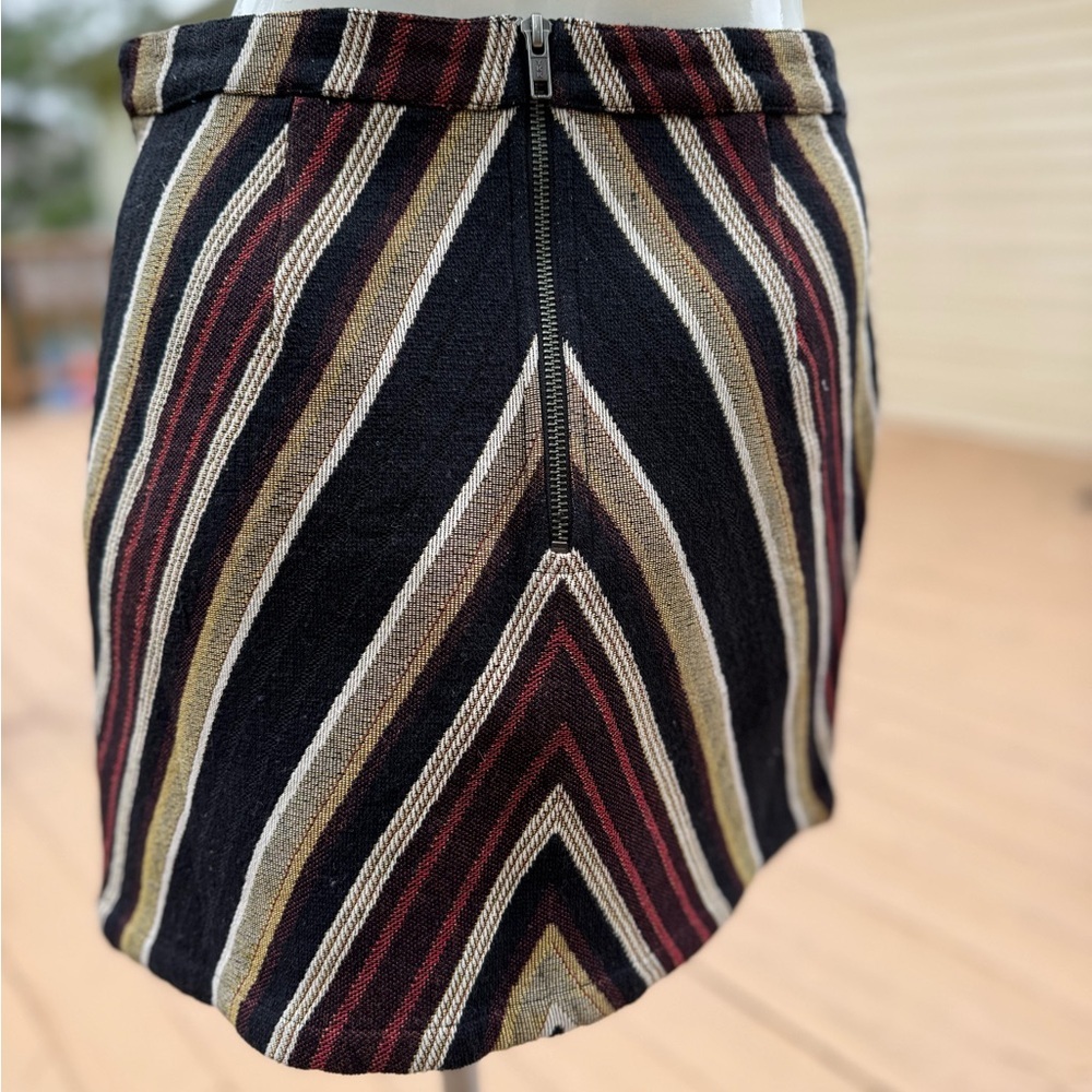 Top Shop Chevron Striped Black Red Taupe Women's Skirt Bold and Chic size 6 - Picture 4 of 11